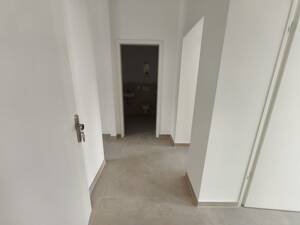 Exklusive 3-Zimmer-Neubauwohnung mit Domblick, Fußbodenheizung & großer Terrasse – 50668 Köln – Vorschaubild 3