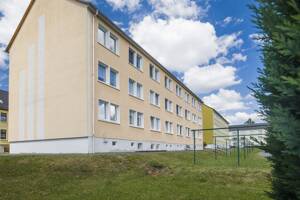 Möbelaufbauen & einziehen! Schöne 3-Raum-Wohnung in Pausa – 7952 Pausa-Mühltroff – Vorschaubild 2