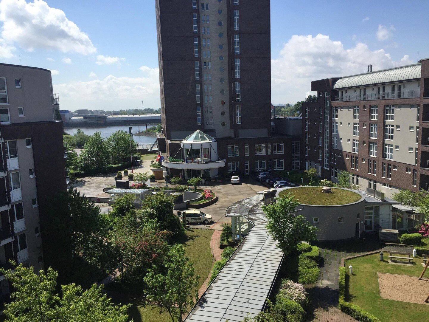 Loft an der Elbe mit Balkon und Blick auf den Elbtower, neben Hafencity – Hamburg – Vorschaubild 4