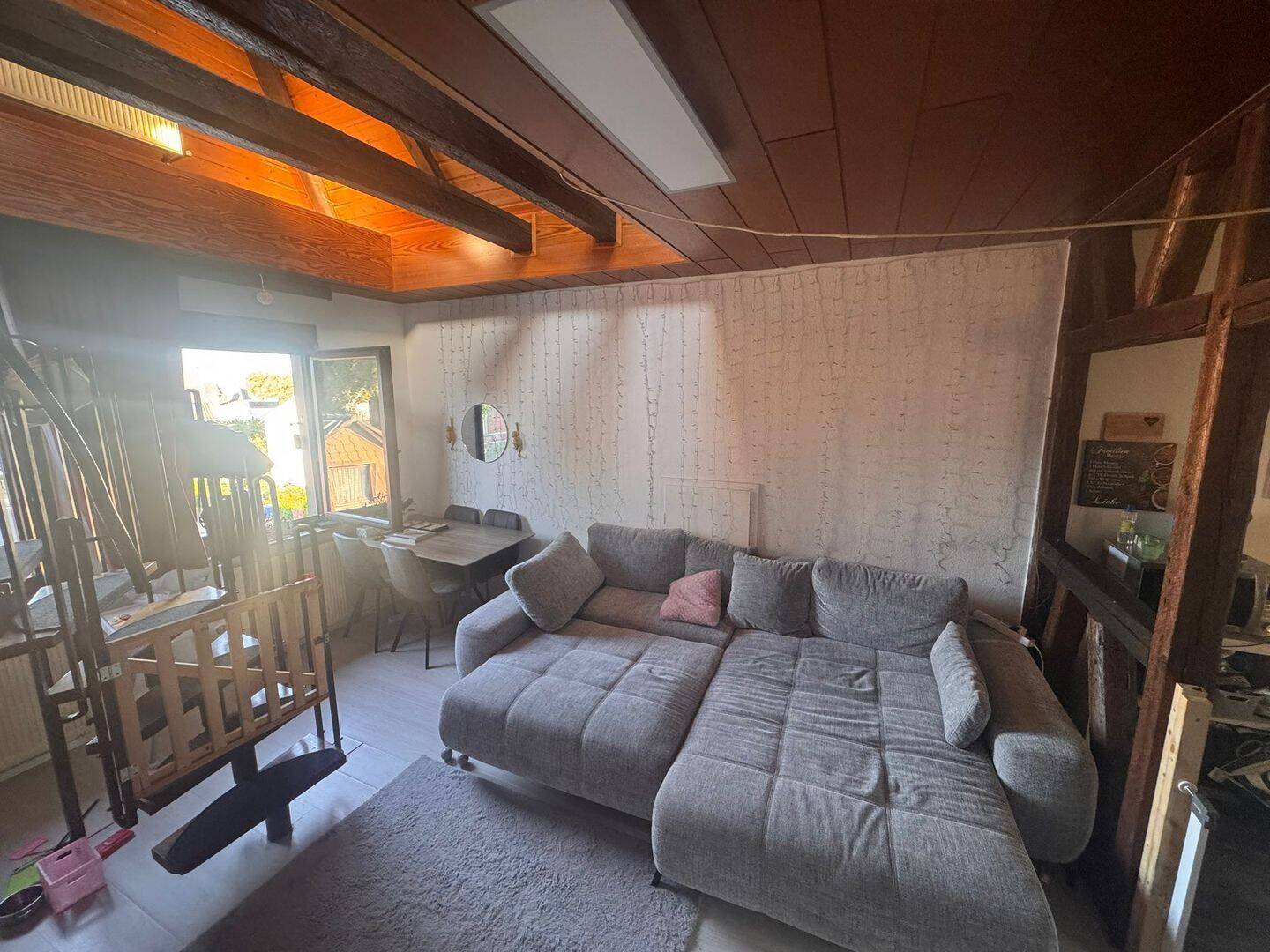 Charmante Maisonette-Wohnung mit ausgebautem Dachgeschoss
