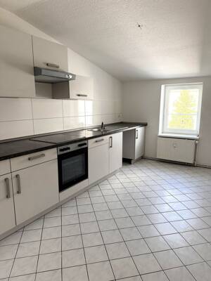 Geräumigiges Familiendomizil im DG mit Einbauküche, Wannenbad und Balkon – 39108 Magdeburg – Vorschaubild 6
