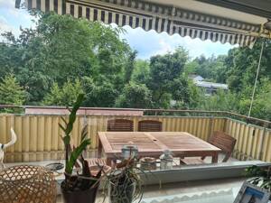 Helle 3,5-Zimmer-Wohnung am Waldrand in Stuttgart-Feuerbach Balkon in Stuttgart-Feuerbach – 70469 Stuttgart – Vorschaubild 2