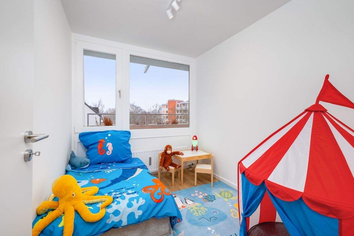 Frisch sanierte & schön geschnittene 3-ZKB mit 2 Balkonen & TG-Stellplatz - Provisionsfrei – Augsburg – Vorschaubild 2