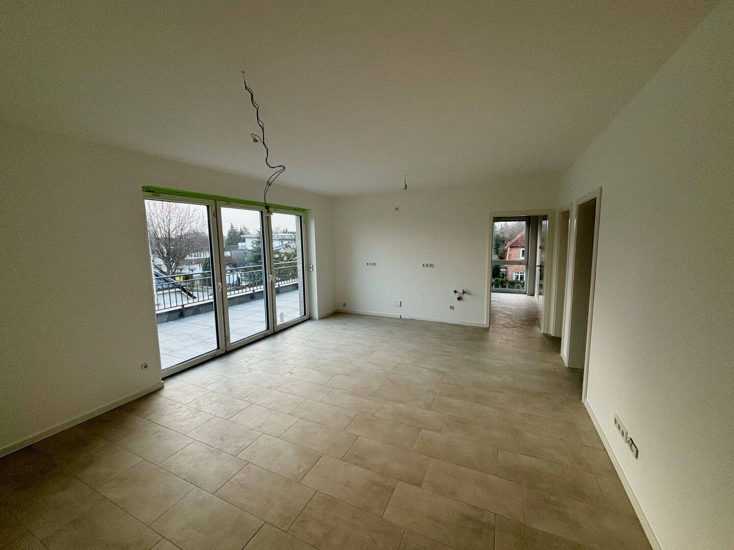 Hier wird mit einer Wärmepumpe geheizt! 3 Zimmer ETW mit Dachterrasse! – Hamburg – Vorschaubild 4