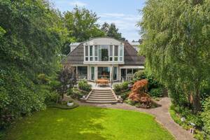 Exklusive Villa in traumhafter Wasserlage - Stilvolles Wohnen mit privatem Bootssteg und luxuriösem Spa-Bereich – 12527 Berlin – Vorschaubild 3