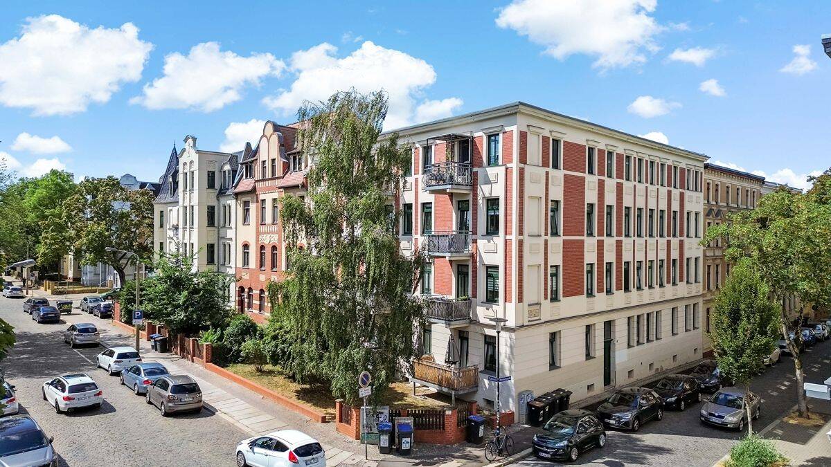 Vermietete 2-Raum-Dachgeschosswohnung mit Balkon in gefragter Lage von Halle! – 6110 Halle (Saale) – Bild 1 von 9