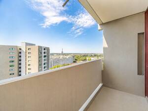 Bezugsfreie 3-Zimmer-Wohnung im 13. Obergeschoss mit zwei Balkonen und Alpenblick – 81379 München – Vorschaubild 6