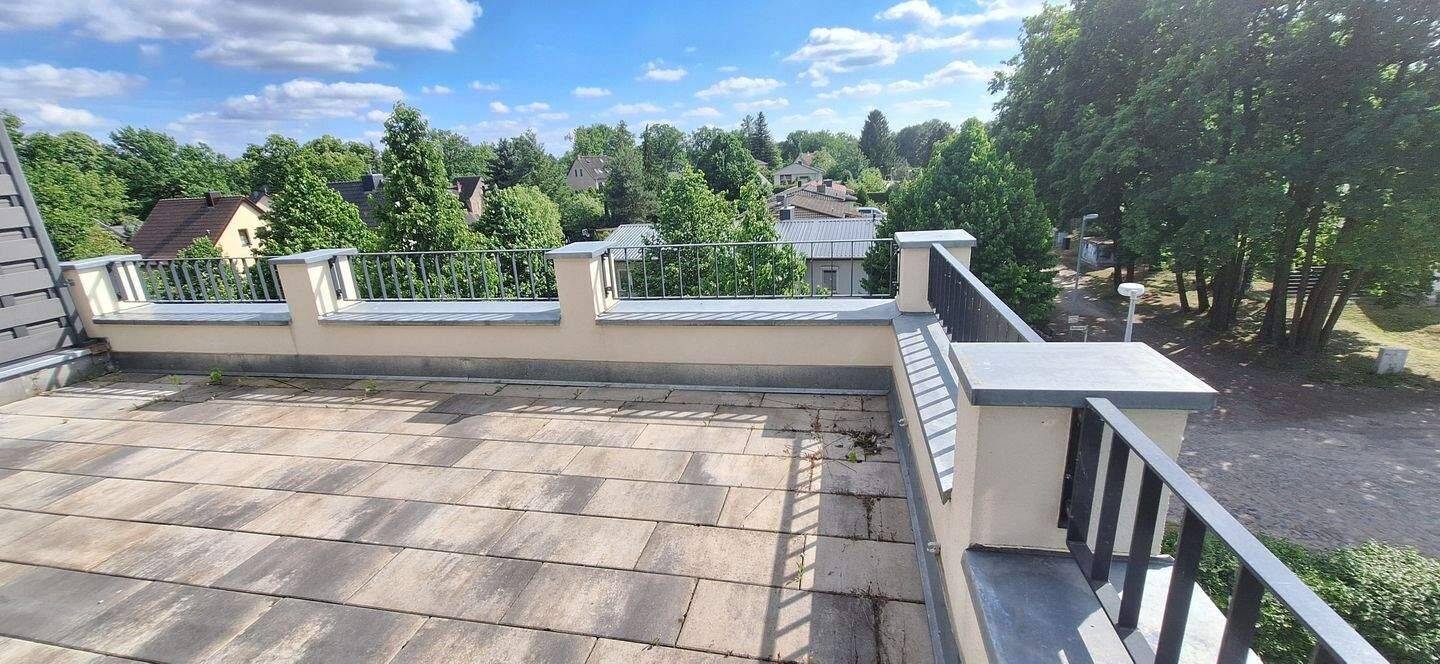 wie im HAUS | SÜD-Terrasse | tolle Einbauküche | Stellplatz | Penthouse |Parkett – Schöneiche bei Berlin – Vorschaubild 3