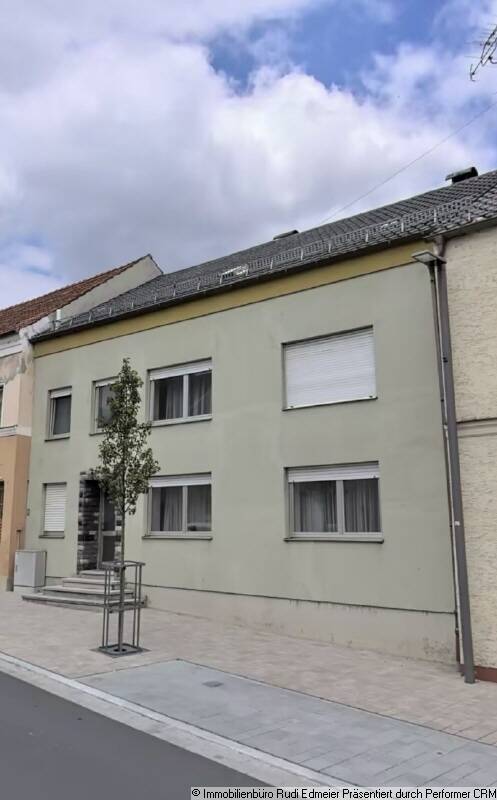 Großzügiges Reihenmittelhaus mit Ausbaupotenzial, Garten und vielseitigen Nutzungsmöglichkeiten – Osterhofen – Vorschaubild 2