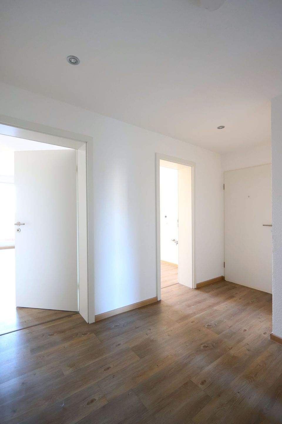 Hochwertig sanierte 3 Zimmer Wohnung mit Balkon und TG-Stellplatz in Pforzheim – Pforzheim – Vorschaubild 6