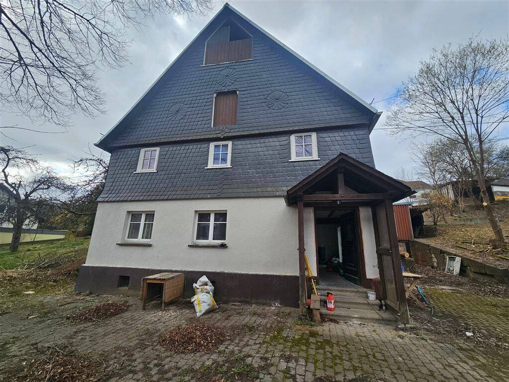Charmantes Fachwerkhaus mit großem Grundstück – Siegen – Bild 1 von 9