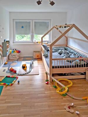 4-Zimmer-Eigentumswohnung in toller Wohn- und Aussichtslage – 70569 Stuttgart – Vorschaubild 3