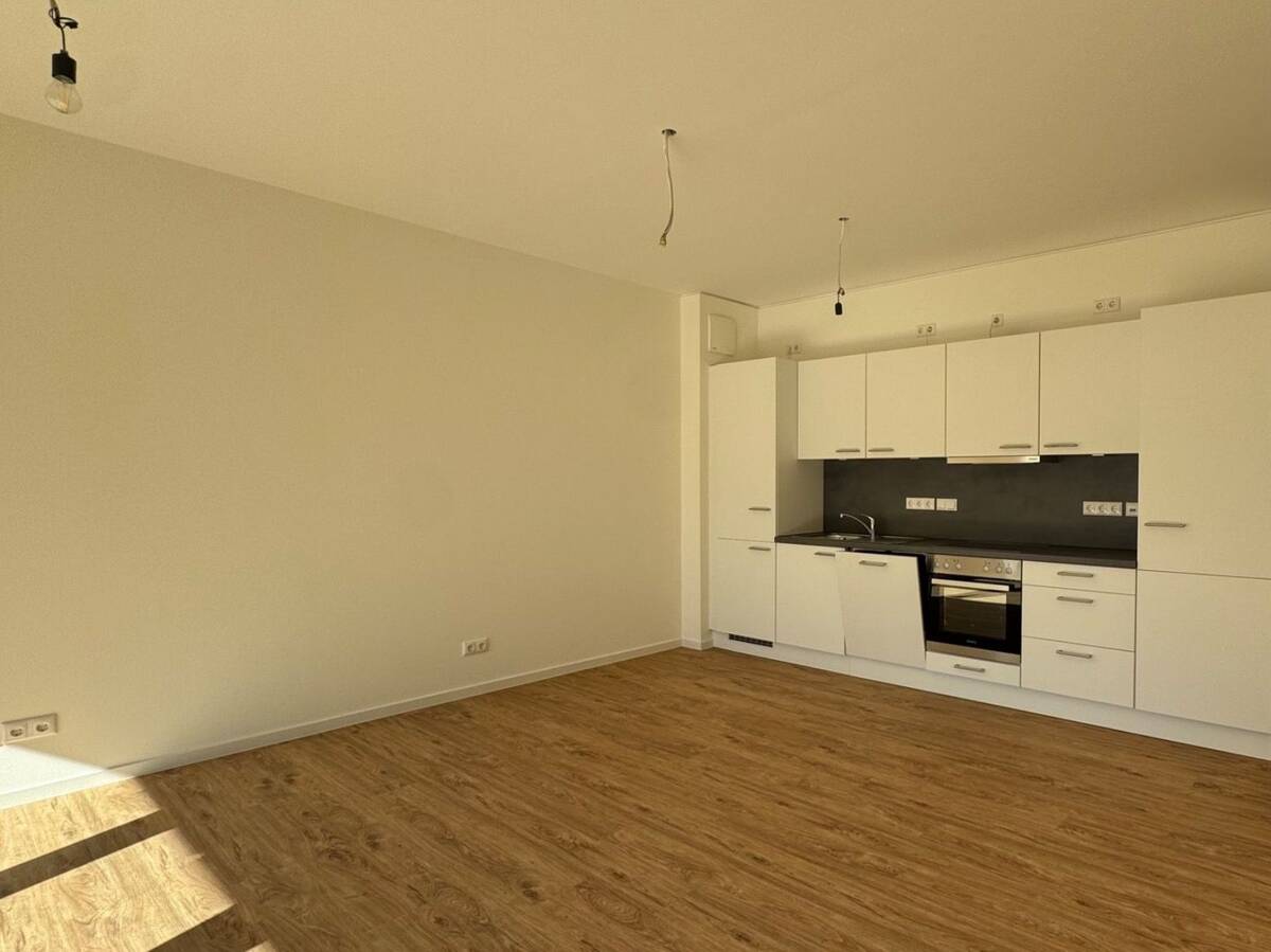 Helle 3-Zimmerwohnung inkl. Einbauküche und Loggia in zentraler Lage – 68165 Mannheim – Bild 1 von 9
