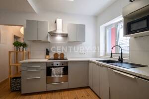 Zweifamilienhaus | Hof | Balkon | Hobbywerkstatt | 8 Zimmer – 55246 Wiesbaden – Vorschaubild 4