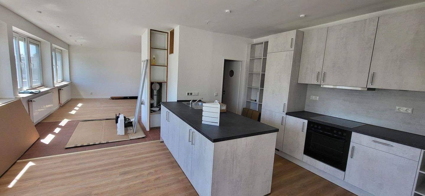 **Alt-Rahlstedt, Erstbezug nach Komplettsanierung, offene 2-Zi-Wohnung, 2. OG, Balkon, TG Stellplatz** – Hamburg – Vorschaubild 5