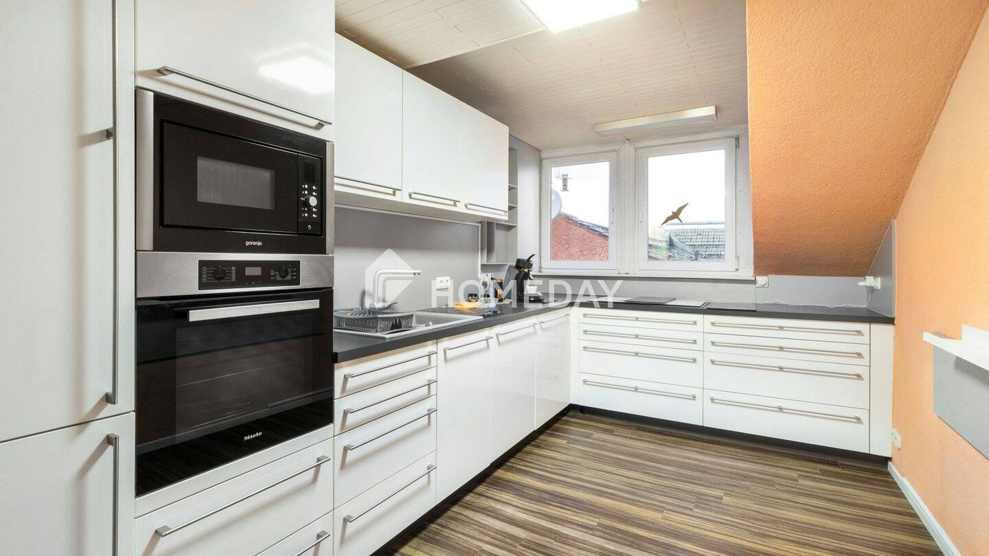 4-ZI-Altbauwohnung mit großzügiger Terrasse & 80 m² Grundfläche großem Dachboden in WI-Mitte – Wiesbaden – Vorschaubild 6