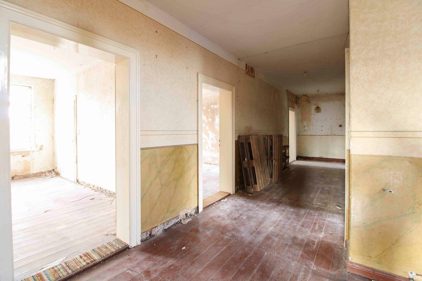 Repräsentatives Bauernhaus mit Sanierungsbedarf in Familienfreundlicher Lage – Bad Nenndorf – Vorschaubild 8