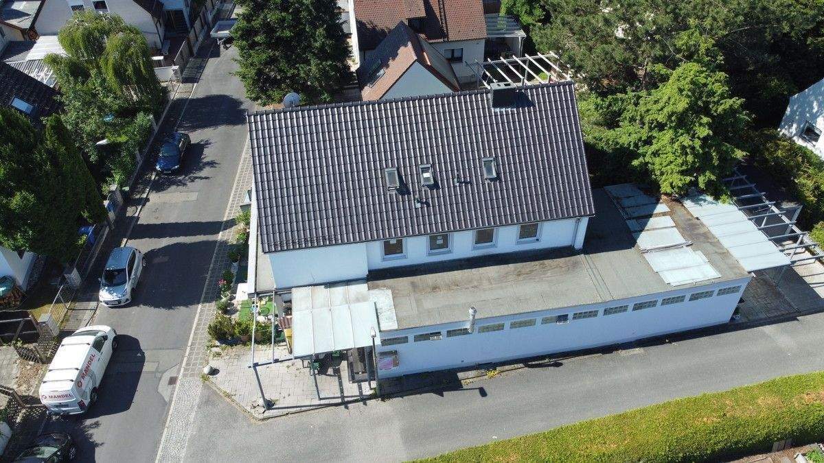 *Attraktives Mehrfamilienhaus mit Potenzial für 6 Wohneinheiten!* – Nürnberg – Vorschaubild 4