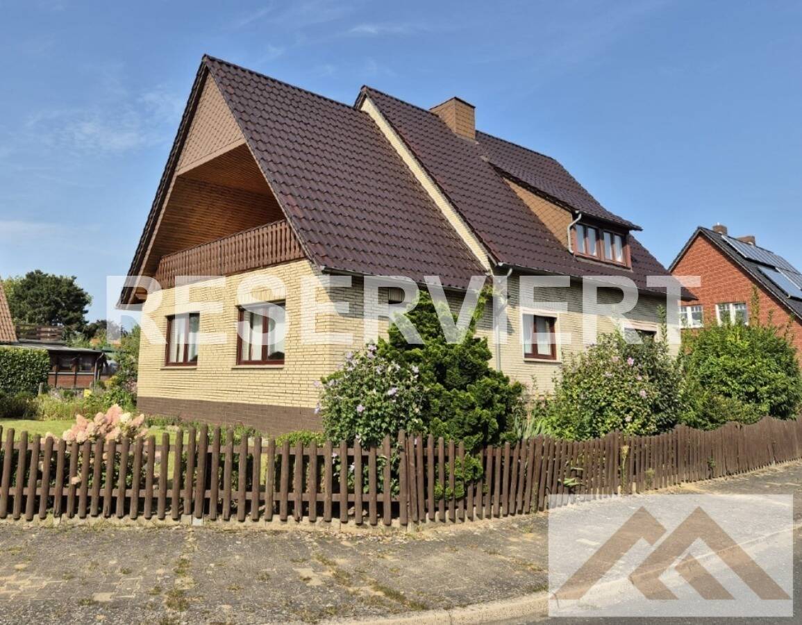 RESERVIERT! Gepflegtes Wohnhaus in beliebter und dennoch ruhiger Wohngegend von Lüchow zu verkaufen. – Lüchow – Bild 1 von 9