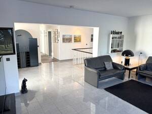 Dortmund-Loh: Gepflegte Erdgeschosswohnung mit ca. 121 m² Wohnfläche und weiteren Zimmern – 44267 Dortmund – Vorschaubild 2