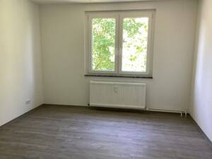 Mitten im Grünen! Schöne 3-Zimmer Wohnung mit Balkon – 33609 Bielefeld – Vorschaubild 3