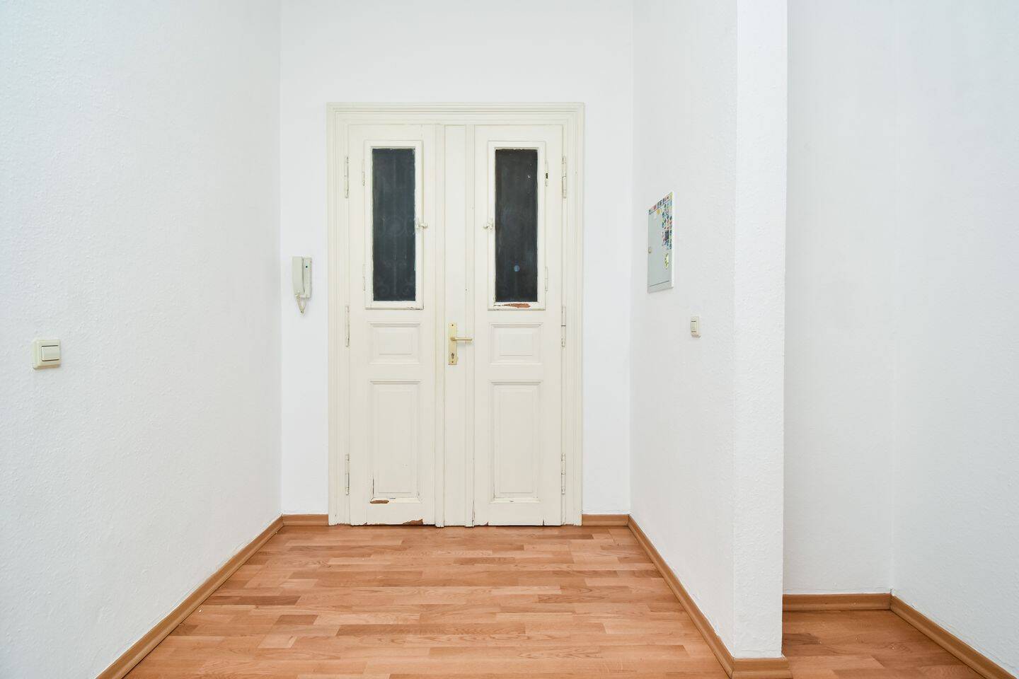 EINE GARTENWOHNUNG ZUM VERLIEBEN | Apartment mit Tageslichtbad, Einbauküche, Balkon & Garten – Leipzig – Vorschaubild 4
