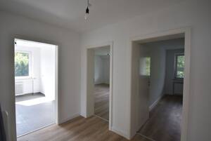 Idealer Grundriss! Renovierte 3-Zimmer-Whg mit Balkon & Garage – 40627 Düsseldorf – Vorschaubild 3