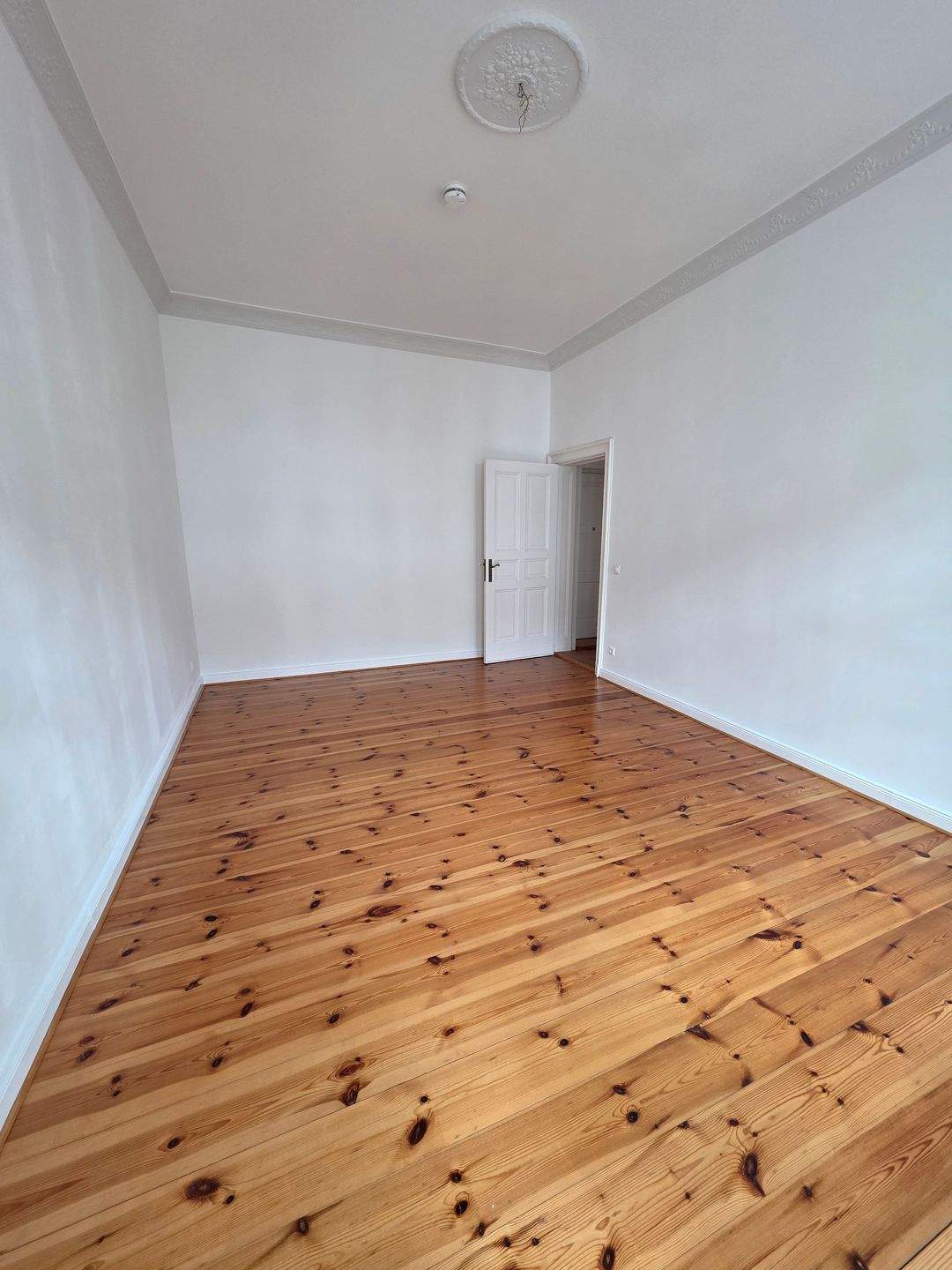Top-Altbau - bestens saniert - Südbalkone - Dielen - Wanne – Berlin – Vorschaubild 8