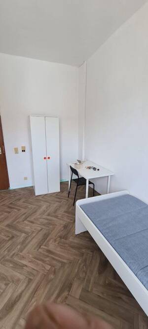 Möbliertes Apartment mit eigener Dusche & Küche - Strom und Heizung inklusive - Erlangen Zentrum – 91052 Erlangen – Vorschaubild 4