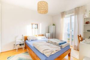 Attraktive Stadtwohnung: Barrierefrei 2-Zimmer-Wohnung mit Südbalkon – 81737 München – Vorschaubild 4