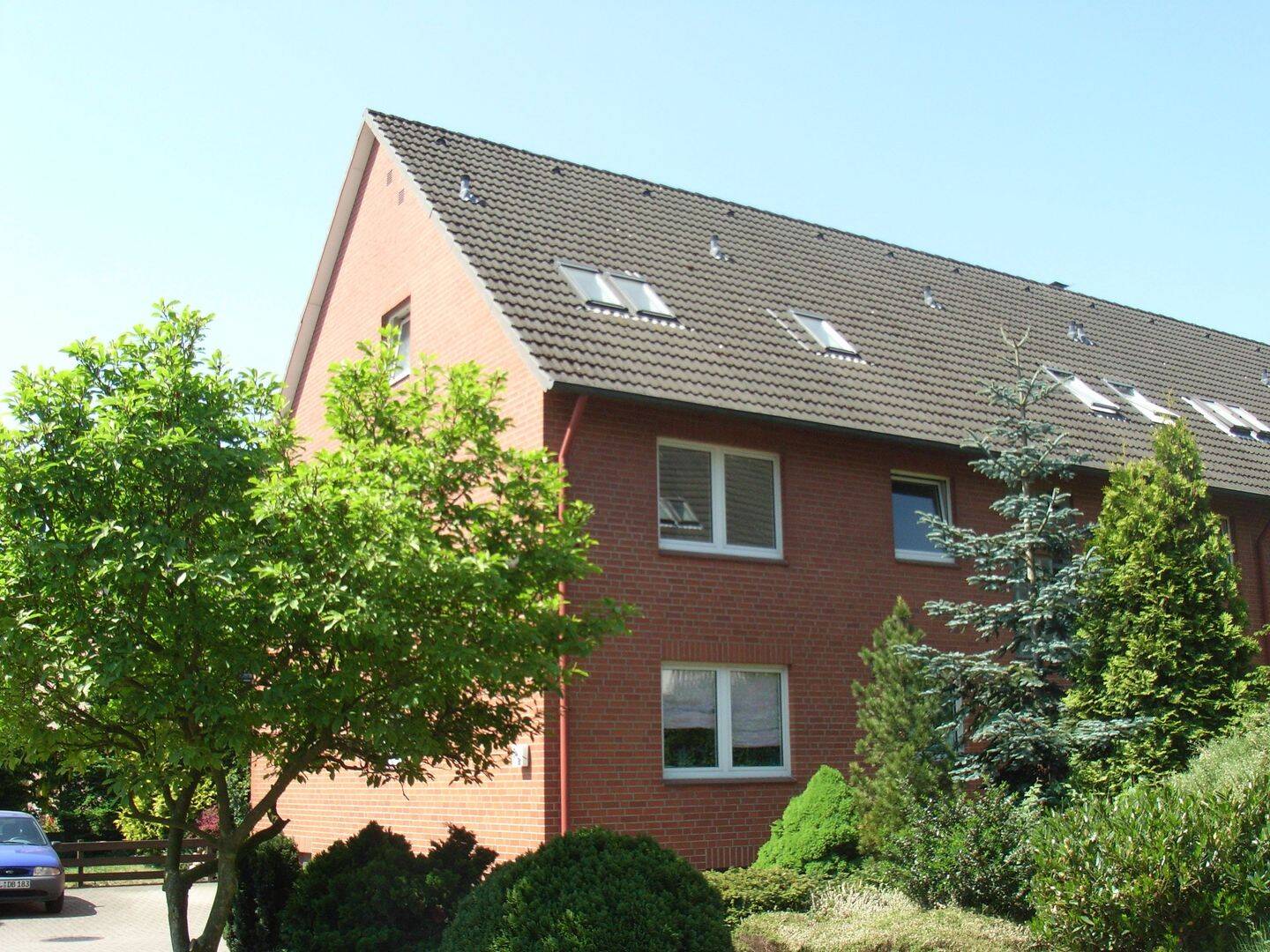 gepflegte 1-Zimmer-DACHGESCHOSS-Wohnung