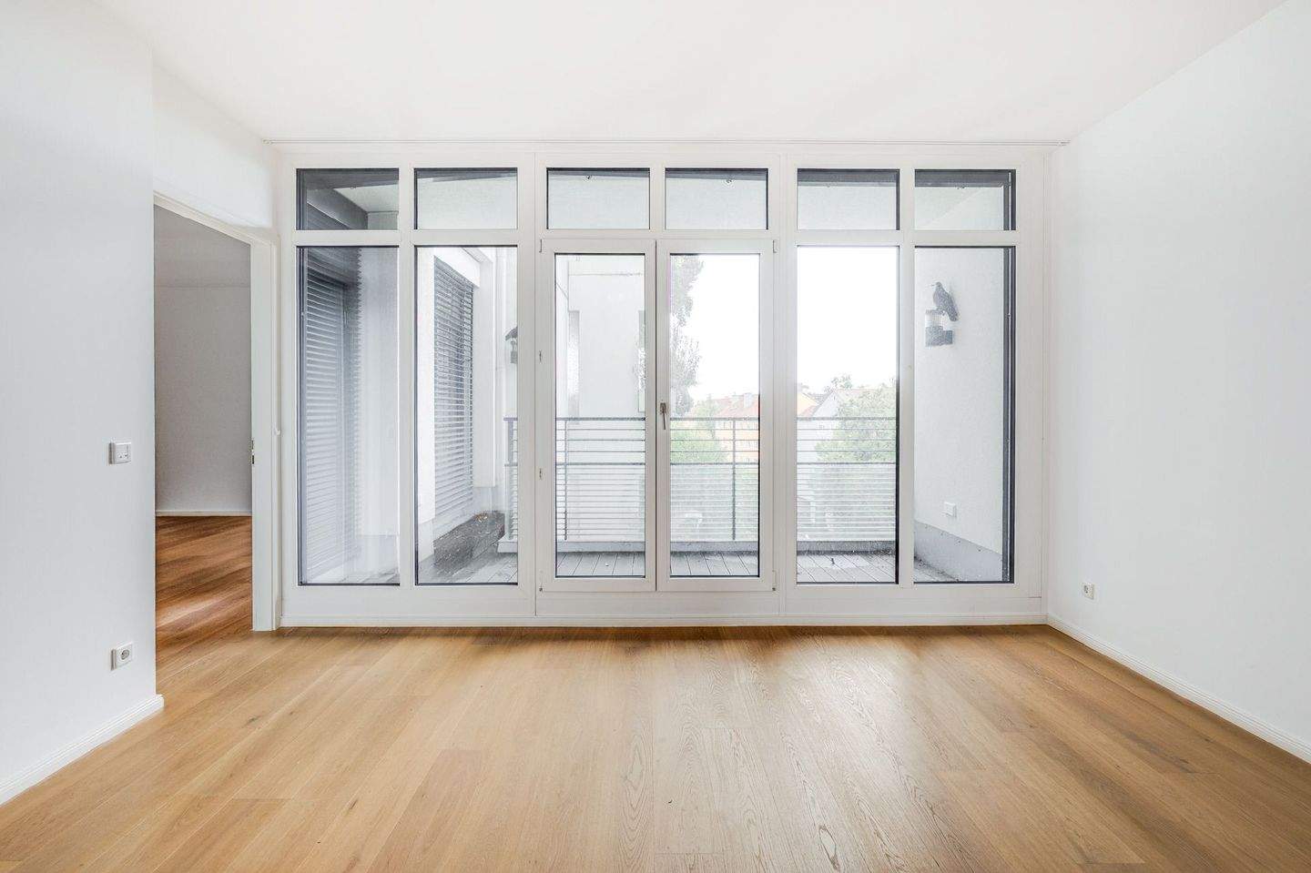 AIGNER - Exklusives Wohnen auf einer ganzen Etage: 342 m² mit tollem Schnitt in Schwabing – München – Vorschaubild 4