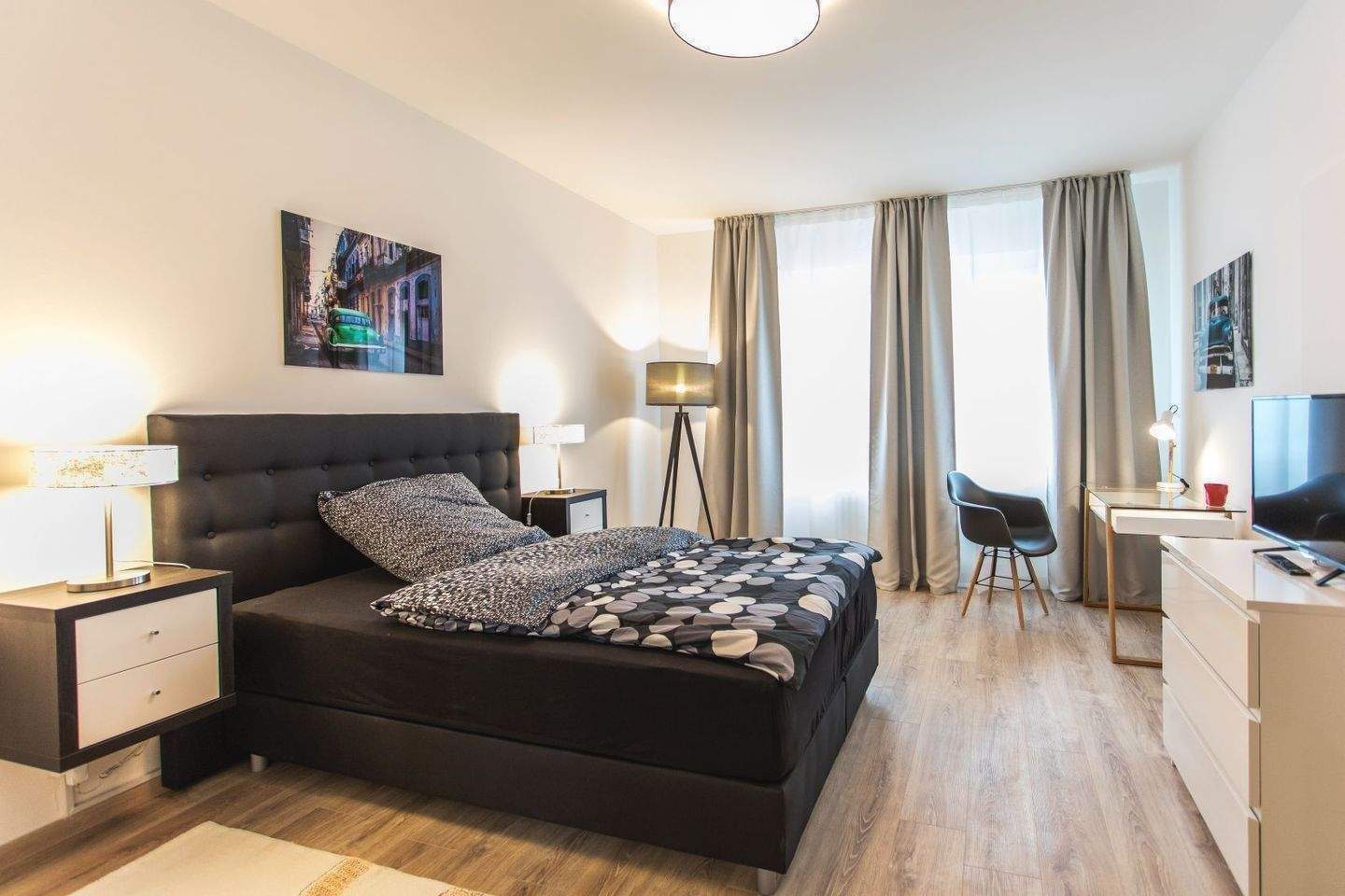 Ab Sofort - modern möbliertes Zimmer  in 3er WG - top Lage Ostend - fußläufig zur EZB