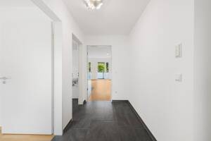 Ruhig gelegene, gepflegte 2-Zimmer-Wohnung mit Südwestbalkon und Lift – 80995 München – Vorschaubild 8