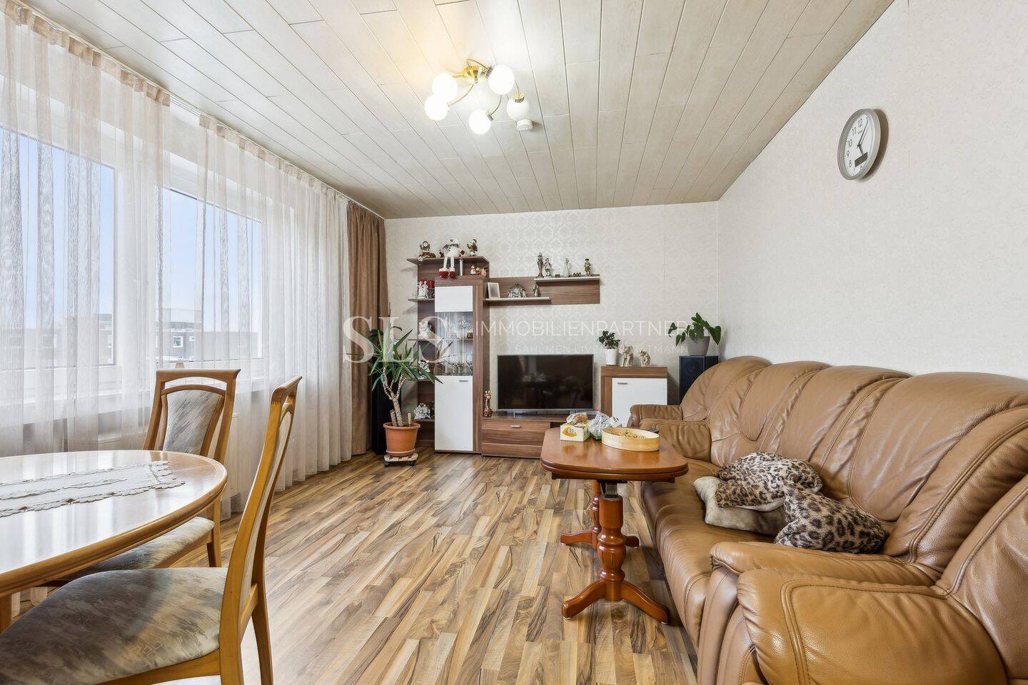 Vermietete 3,5-Zimmer-Wohnung mit Loggia, Aufzug und Tiefgaragenstellplatz – Essen – Vorschaubild 8
