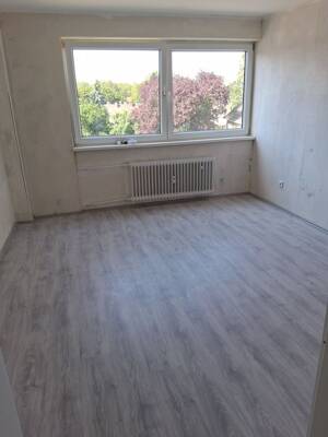 °°° Teilrenovierte 3- Zimmer-Wohnung mit großem Balkon °°° – 47226 Duisburg – Vorschaubild 6