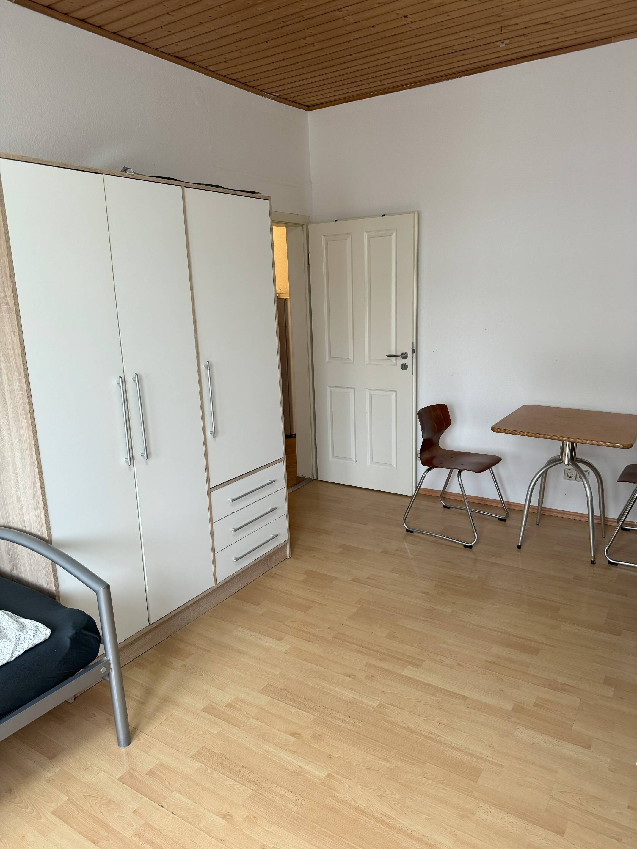 MÖBLIERTE 3-ZIMMER-WOHNUNG -auch einzeln anmietbar in 3-Zi.Whg. in S-Bad Cannstatt - 3428 – Stuttgart – Vorschaubild 5
