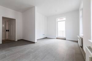 Helle 2-Zimmer-Wohnung mit Altbaudetails und ruhigem Balkon – 4328 Leipzig – Vorschaubild 3
