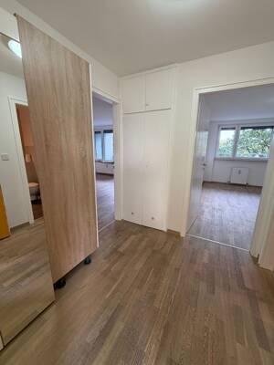 ATTRAKTIVE 2-ZIMMERWOHNUNG VOR DEN TOREN MÜNCHENS – 80935 München – Vorschaubild 6