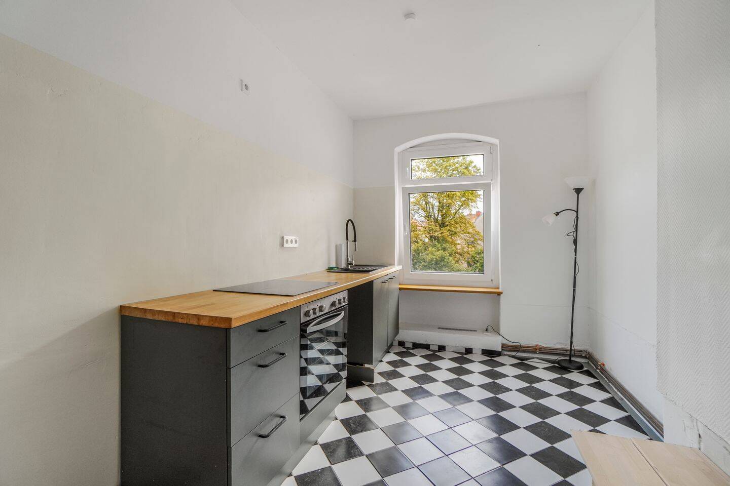 Historischer Charme trifft zeitgemäße Eleganz - 2-Zimmer-Altbau in Neukölln – Berlin – Vorschaubild 5