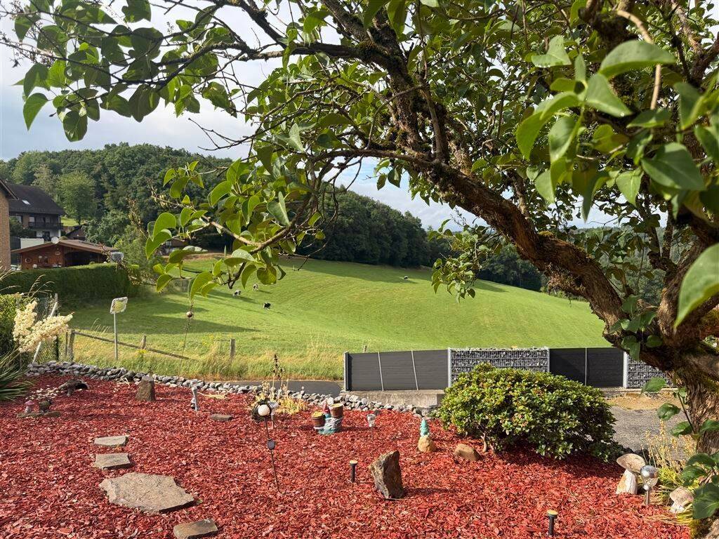 Wissen-Bitzen! Einfamilienhaus in Ortsrandlage mit Aussicht, Top Zustand! – Bitzen – Vorschaubild 5