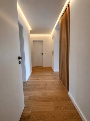 Stilvoll saniertes Dachgeschoss mit Rundbogen-Gauben und Balkon in Kirchrode – 30559 Hannover – Vorschaubild 5