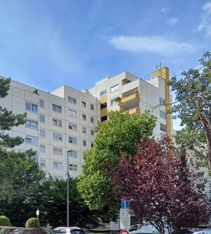 Barrierefreie 2 Zimmer Wohnung mit Balkon und TG-Platz in Stuttgart- Giebel