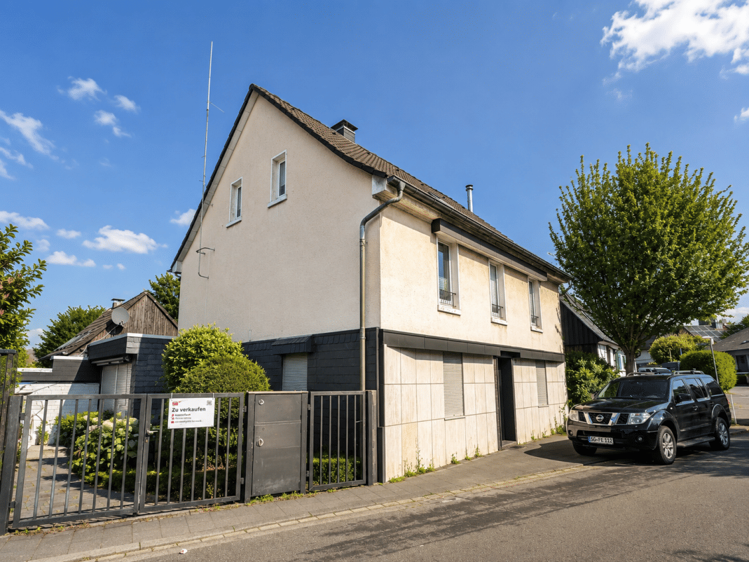 Charmantes Einfamilienhaus mit Anbau und Garten in Solingen-Merscheid