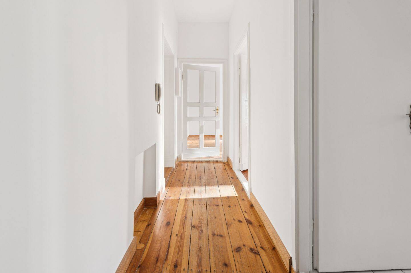 Provisionsfreie Altbauwohnung mit Balkon in begehrter Lage von Prenzlauer Berg – sofort verfügbar
