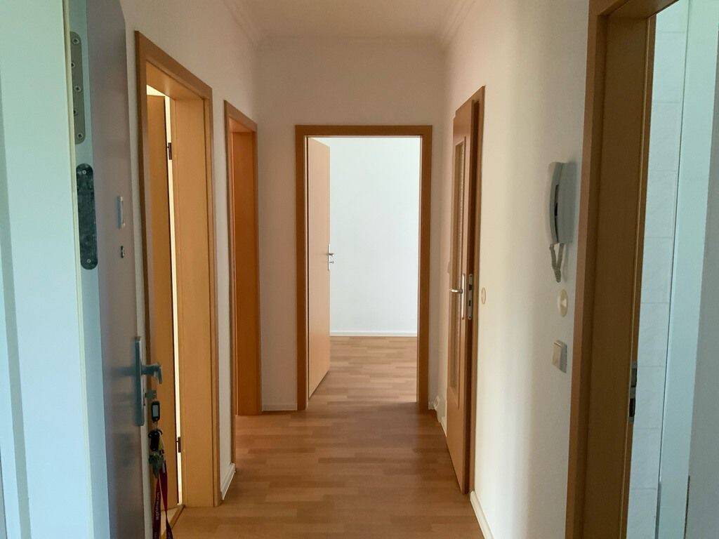 3-Zimmerwohnung mit Dusche und Balkon Hochparterre