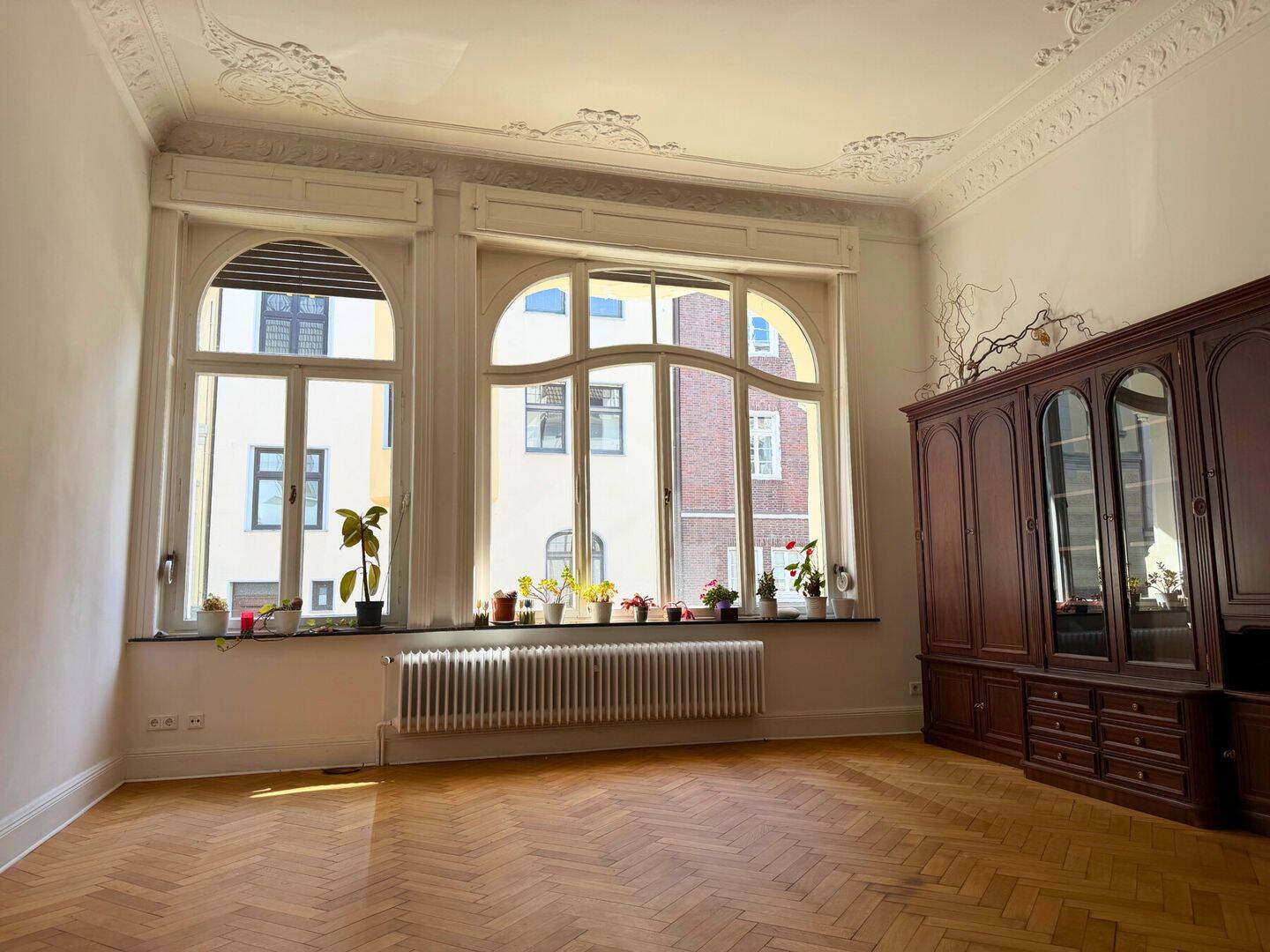Ihr privates Palais: ca. 435 m² WNFL. Historie, Stuck & Gartenruhe im Gründerzeitviertel von MG! – Mönchengladbach – Vorschaubild 4