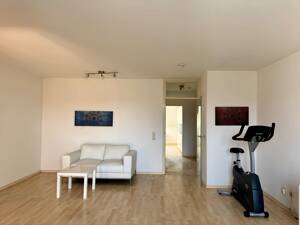 Schöne 2-Zimmer-Dachgeschosswohnung 58 m² – ruhig, grün und günstig! – 40629 Düsseldorf – Vorschaubild 2