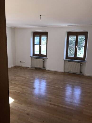 Helle 5-Zimmer Wohnung nähe Deggendorf
