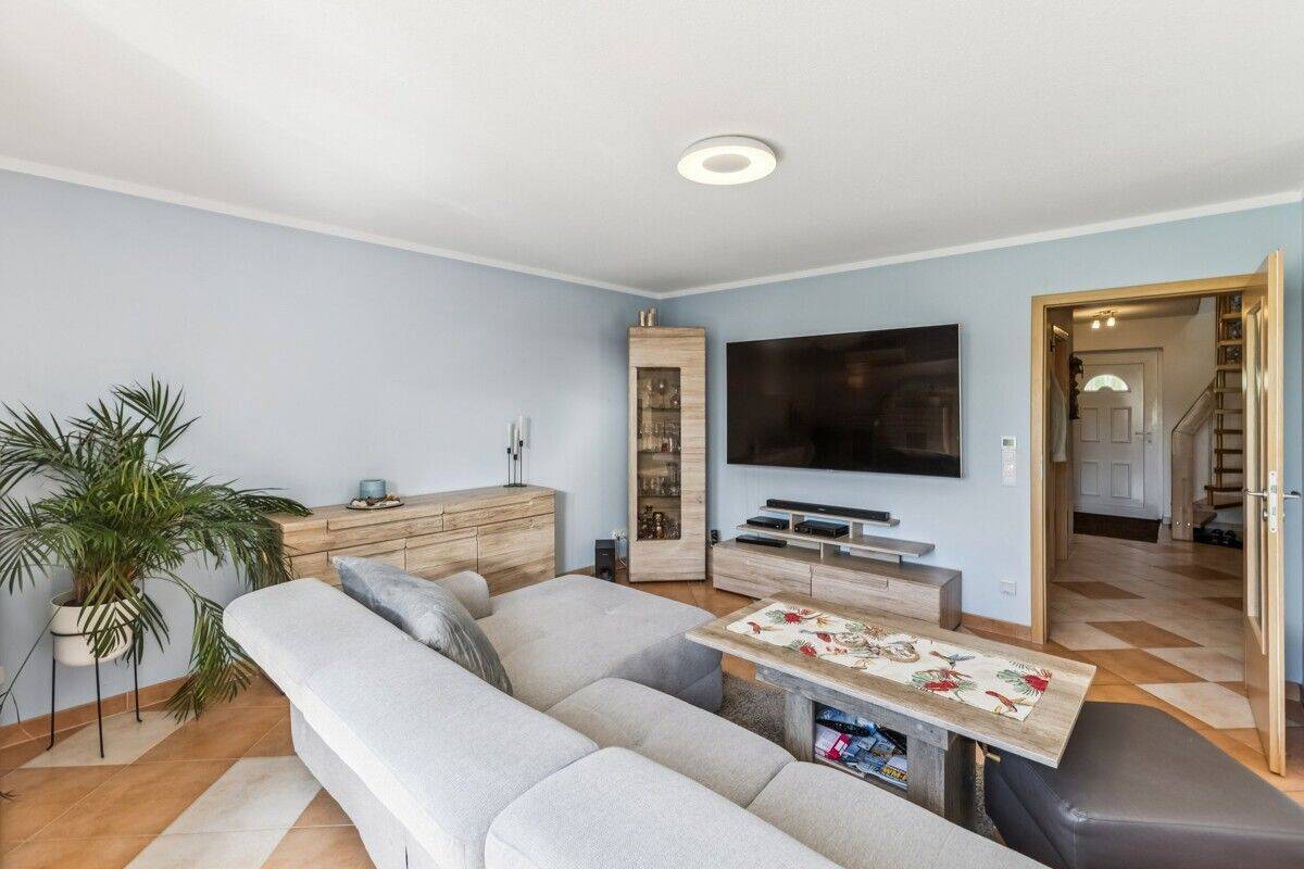 Provisionsfrei - Familienfreundliches Haus in gutem Zustand mit sonnigem Garten und Pool – Leipzig – Vorschaubild 8